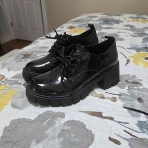 Black Chunky Lace-Up Women's Shoes